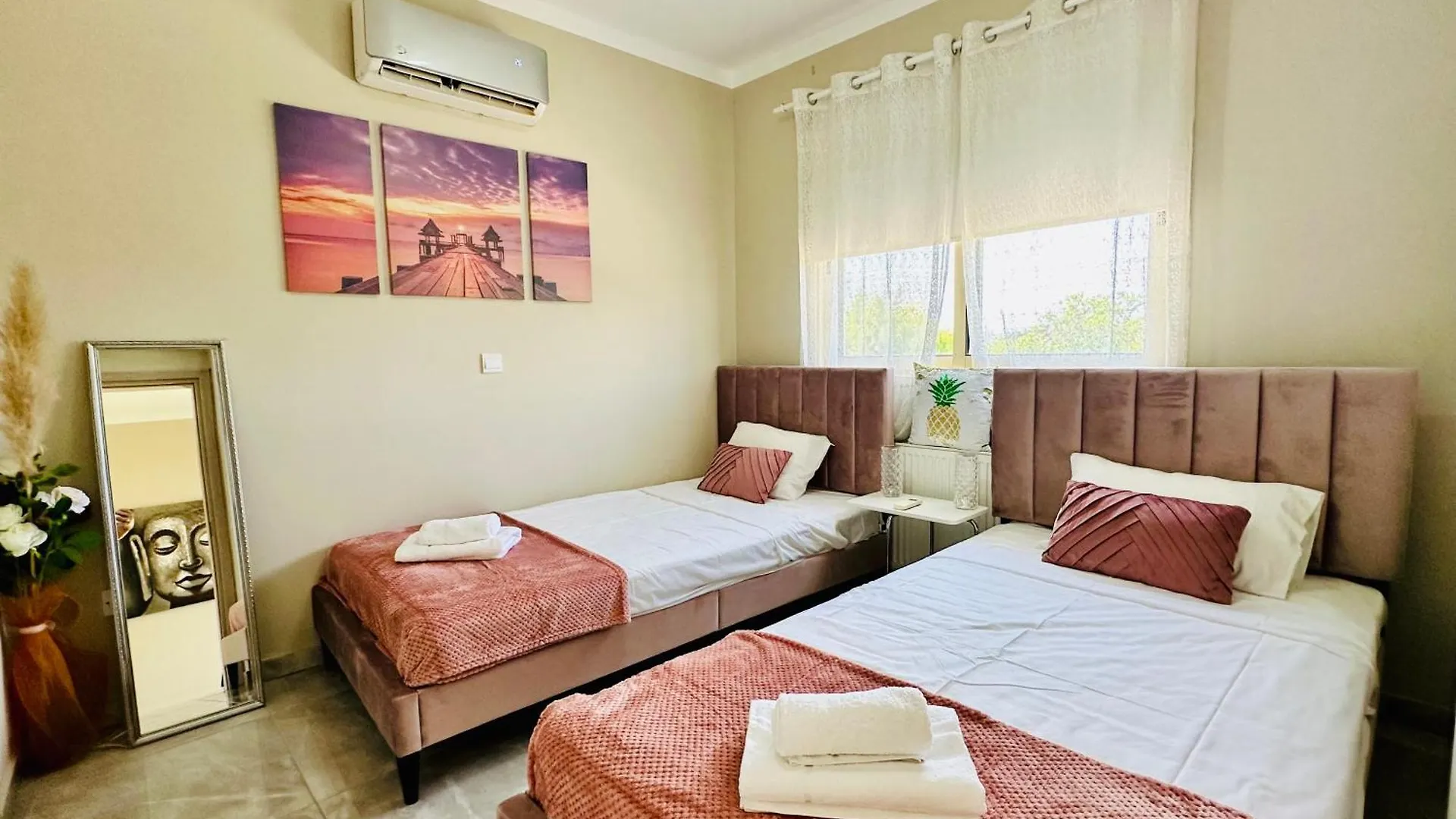 Luxury Villa Lapis Lazuli Meneou 0*,